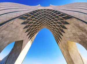 رنگ برج آزادی تهران